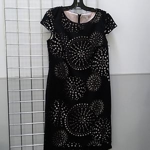 Signature Country ladies dress size 12 black with pink underlay